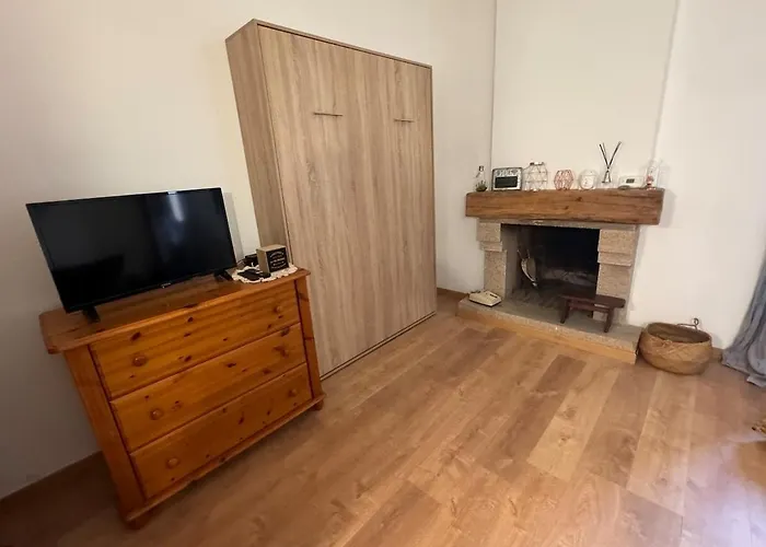 Location Atypique Village * Olmeto (Corsica)